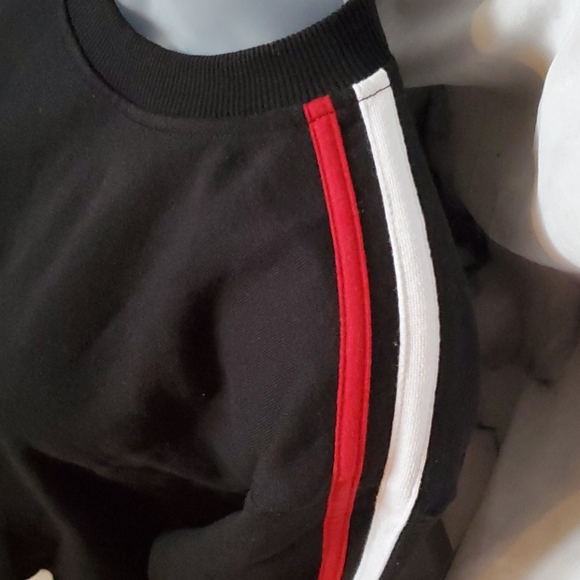 Cropped Sweater❤🤍🖤 - Picture 4 of 4